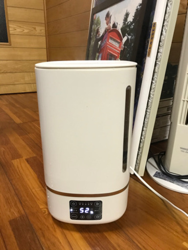 【美品】ドウシシヤ　超音波式加湿器　DKW-1940 ホワイト　2019年製