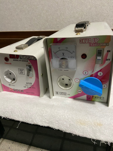 変圧器　2個セット HIT-2000U　110V-220V　韓国製　TRANSFORMAER　2KVA UP 3KVA UP 中古品
