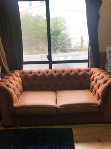 アンティック調オシャレなソファー