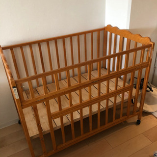 ベビーベッド　