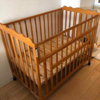 ベビーベッド　の画像