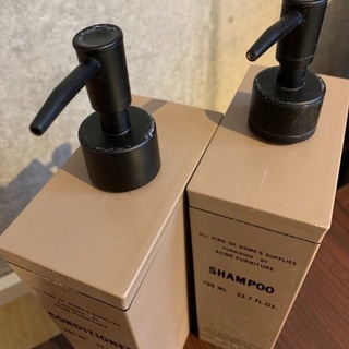 【ACME】シャンプー、コンディショナー詰め替えボトルの画像