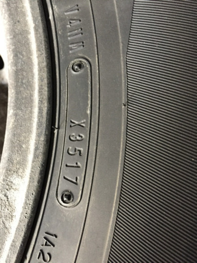 スタッドレス275/70/16