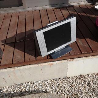 2002年製造のAIWAテレビです。