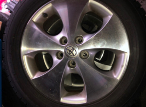 期間限定?アルミホイール雪タイヤ付き4本バリ山225/55R17