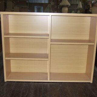薄型のシェルフ　展示品です。