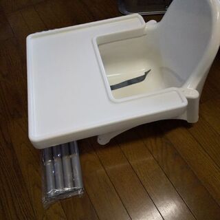 子供用ハイチェア IKEA 新品 譲ります。