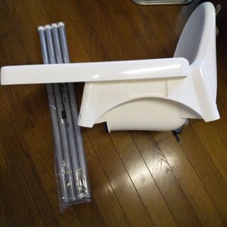 子供用ハイチェア IKEA 新品 譲ります。の画像