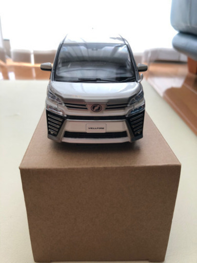 ヴェルファイア　30系後期ミニカー（非売品） ヴェルファイア 30系前期 後期 ミニカー2個セット - メルカリ