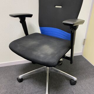 【定価10万円 → 0円】オフィスチェア「オカムラ フィーゴ」 ...