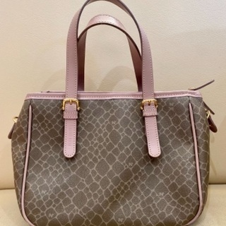 店頭販売済　⭐ Nina Ricci ハンドバック ⭐