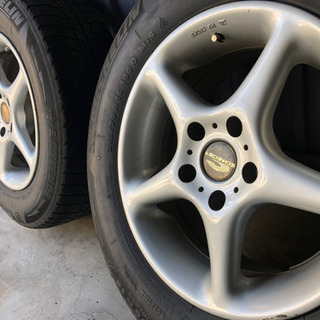 取引中)スタッドレスタイヤ215/70R16 ホイール