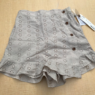 🉐スカート　新品未使用