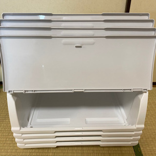 収納ケース4ヶの画像
