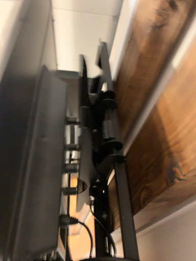中古テレビと壁掛けセット