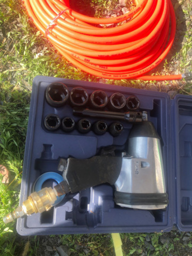 タイヤ交換にコンプレッサーセット