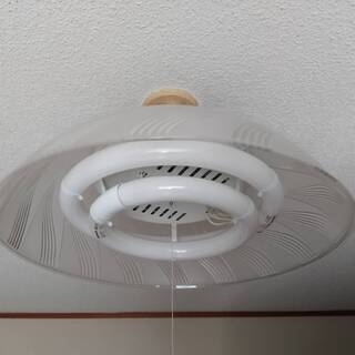 部屋の蛍光灯照明（ペンダント）＝引っ越しで不要になりましたの画像