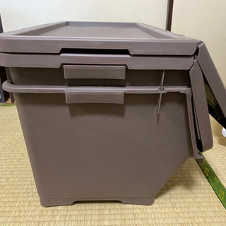 収納ケース2ヶ[取引き中]の画像