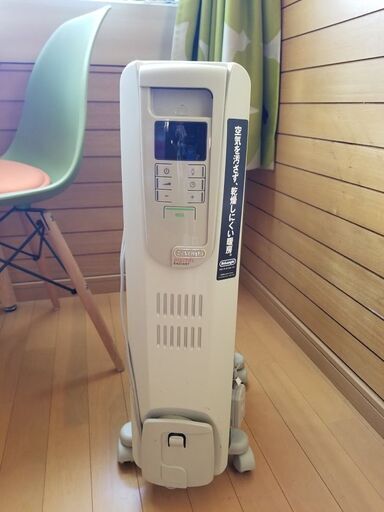 デロンギのオイルヒーター（ KHD410812-LG ）※手渡し限定