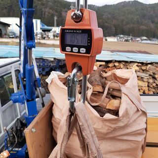100キロ単位3900円 杉　乾燥　薪ストーブ　500キロから無料配達可能でお得ですの画像