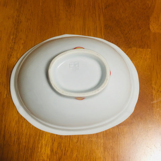楕円の和食器の画像