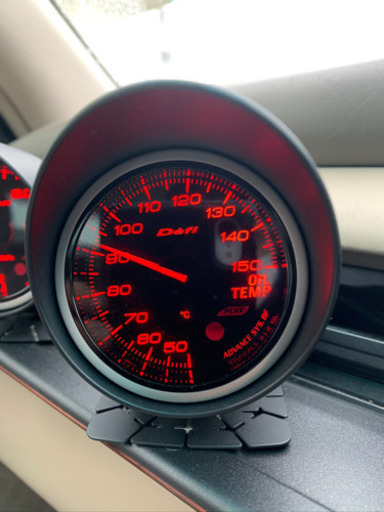 車のパーツ defi