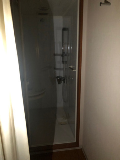 シャワールーム　欲しい方どうぞ！