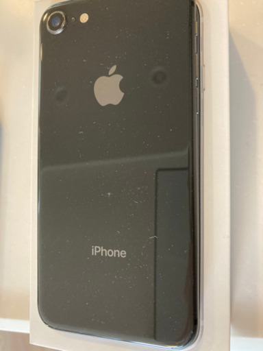 【中古美品】iPhone8