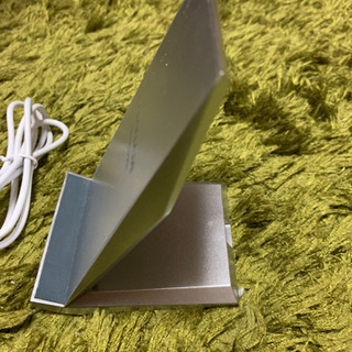 スタンド充電器の画像