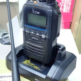 札幌 icom アイコム 無線機 IC-D70BT バッテリ BP-290 充電台 BC-226 HM-186SJ 未使用 トランシーバー