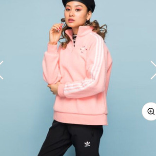 新品adidasのボアジャケットあげます。