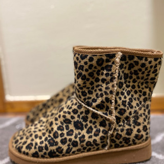 ムートンブーツ　ヒョウ柄　美品