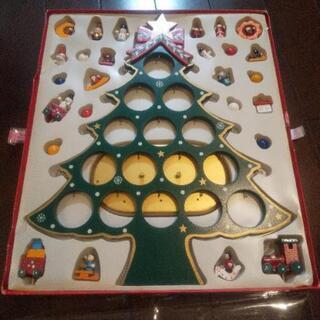 木製の卓上  クリスマスツリーのオーナメント  used  