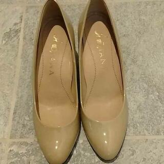 DIANA パンプス
