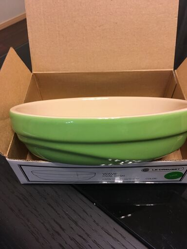 新品未使用　ル・クルーゼ　お鍋とお皿セット