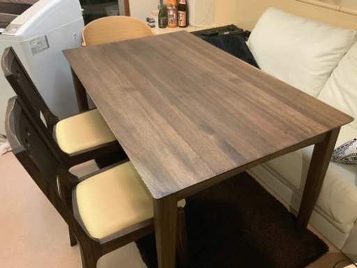 北欧のウッドテーブル（定価150,000）