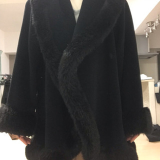 コート 黒の画像