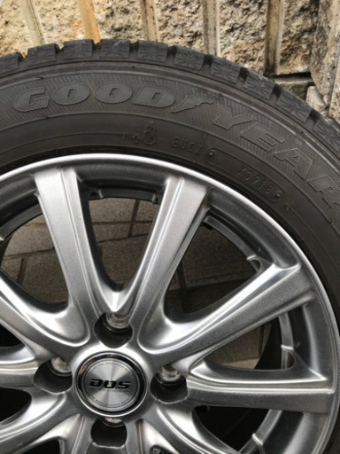 スタッドレスタイヤ(ICE NAVI6)