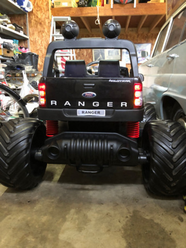 フォードレンジャーモンスタートラック4×4