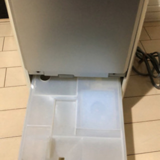 SHARP 除湿機の画像