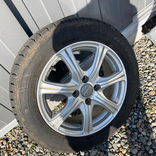 バリ溝 ホイール付スタッドレスタイヤ 175/65R15 フィット キューブ アクア