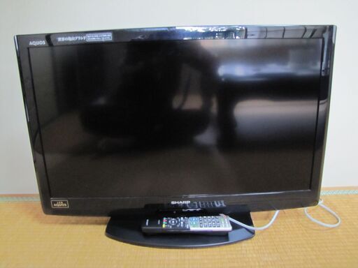 SHARP AQUOS 世界の亀山ブランド2011年製３２インチ