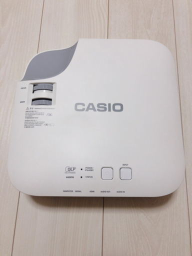 50時間しか使用してないほぼ未使用品！CASIOプロジェクター XJ-V2