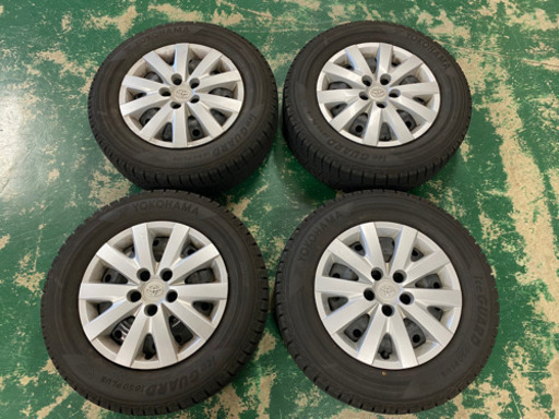 215/65R16 スタッドレスタイヤ