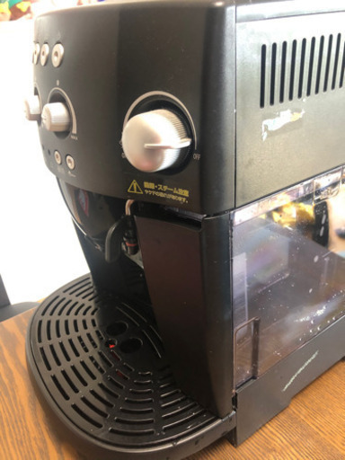 デロンギ  全自動コーヒーマシン　ESAM1000SJ