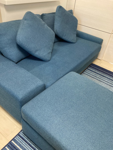 lowya オットマン付き2掛けソファー　クッション付き