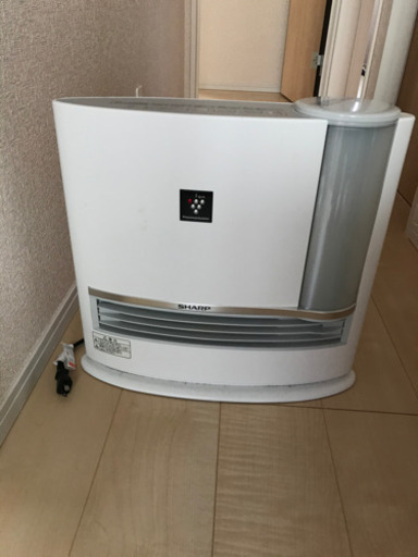 《暖房器具》SHARP加湿セラミックファンヒーター