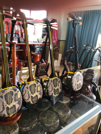 沖縄民謡、奄美民謡