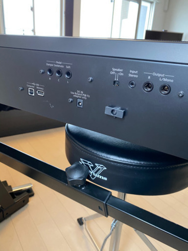 3点セット:Roland FP-60、Rolandピアノスタンド、Roland椅子