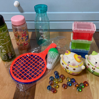 【100円ショップグッズ　差し上げます　プラスチックマグボトル３...